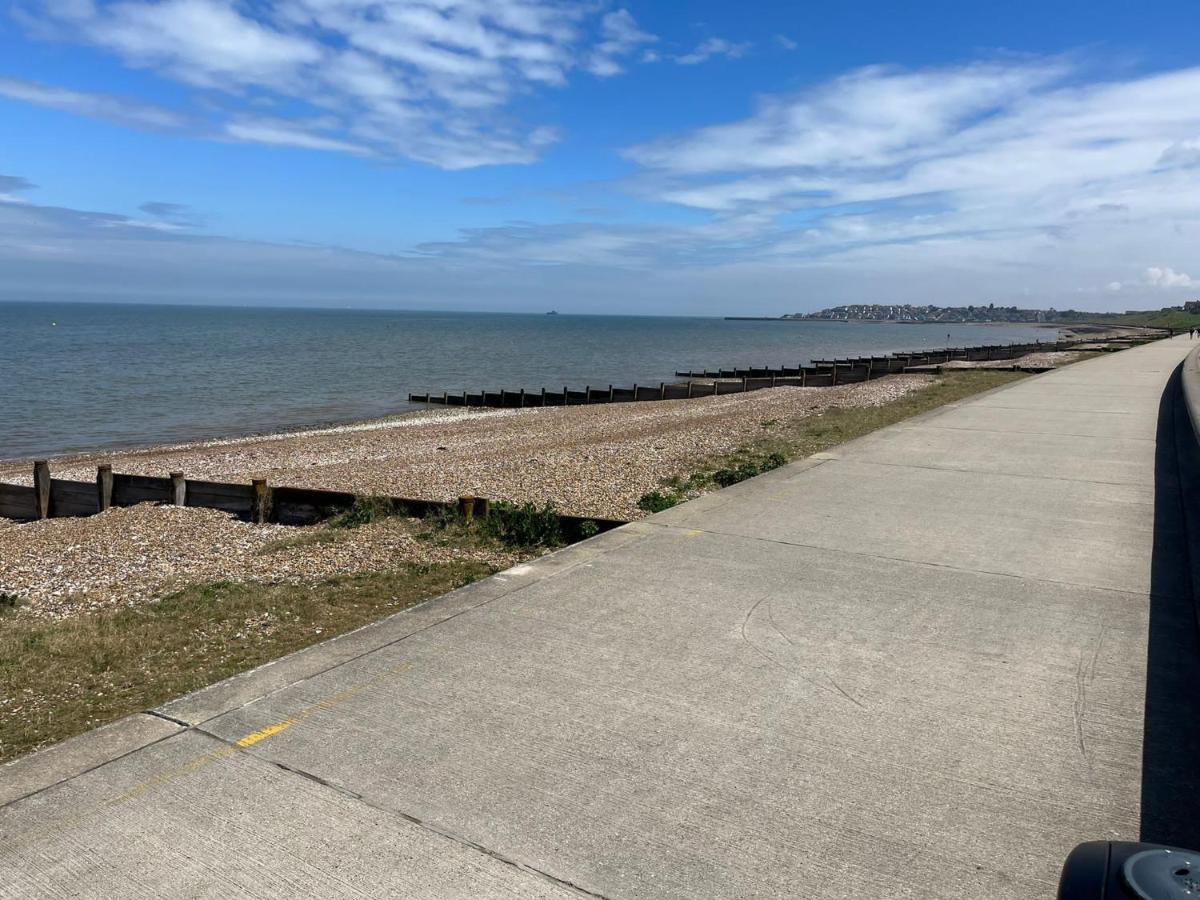 Lovely Static Caravan Whitstable Esterno foto